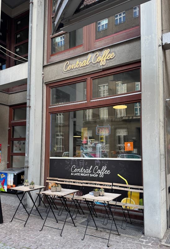 Central Coffee & Late Night Shop