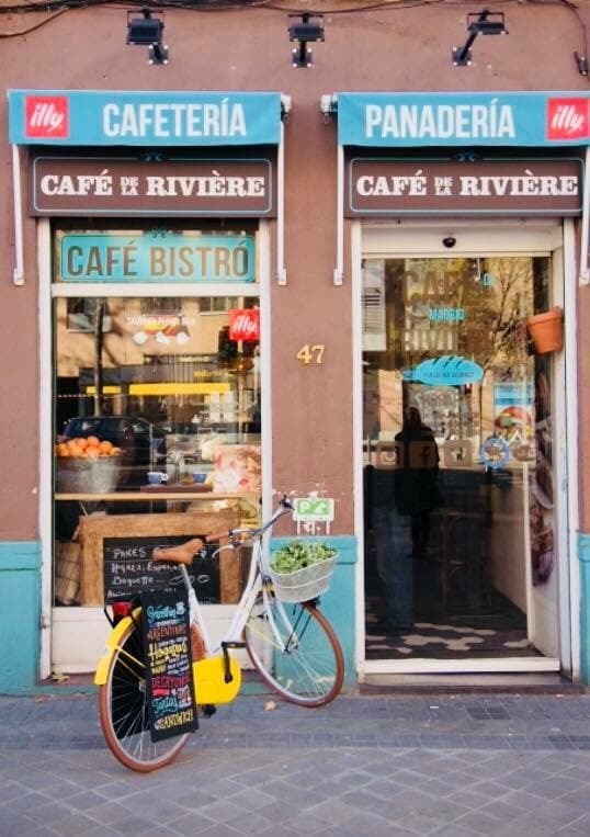 Café De La Rivière