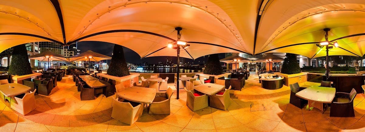 Waterfront London Vauxhall Riverside Restaurant & Bar - Best Burgers, Sushi & Seafood | Shisha Lounge Near Me in London