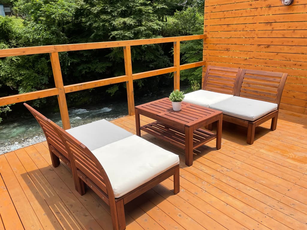 Tokyo Mountain Riverside Cafe