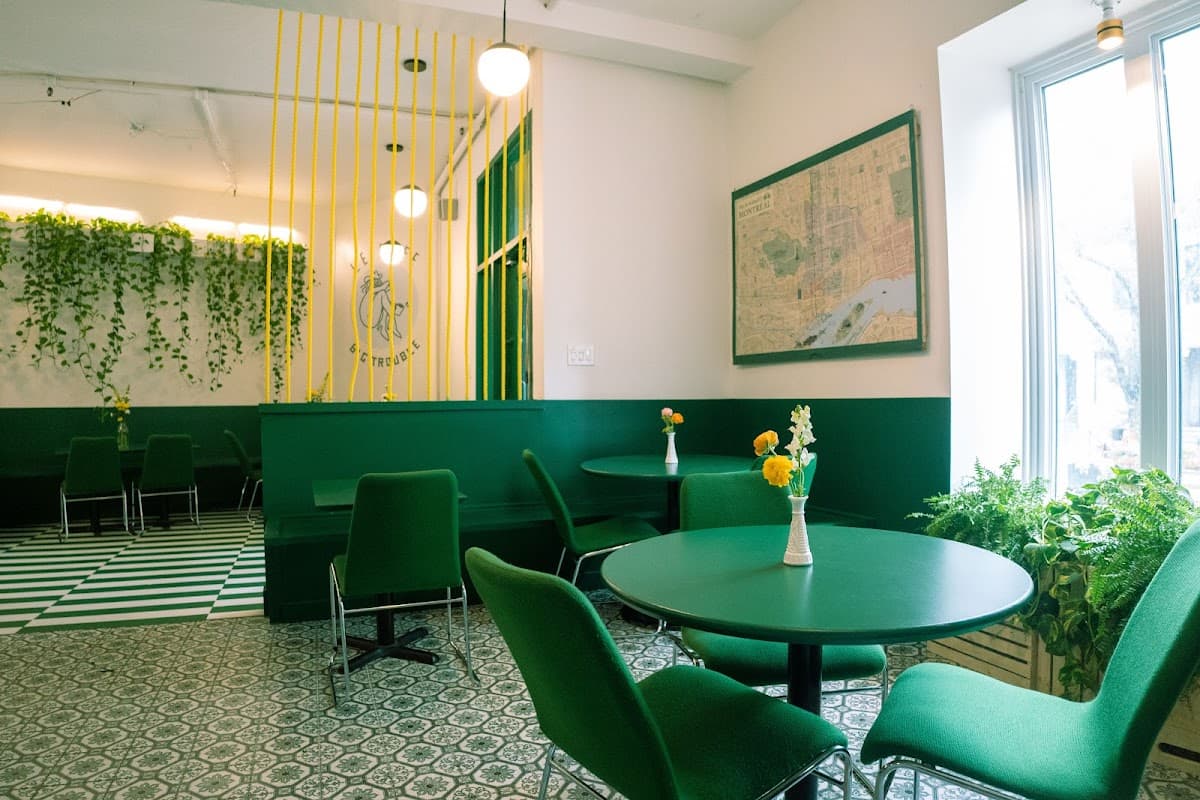 Le Café Big Trouble