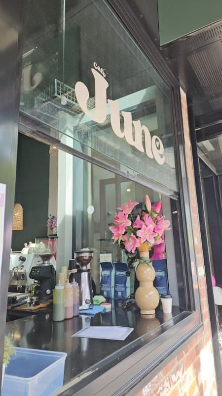 Cafe June