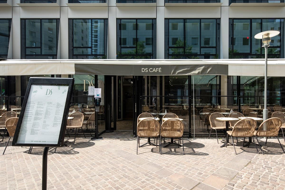 DS Café La Défense