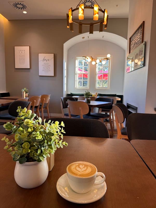 Gardener’s Lodge Cafe