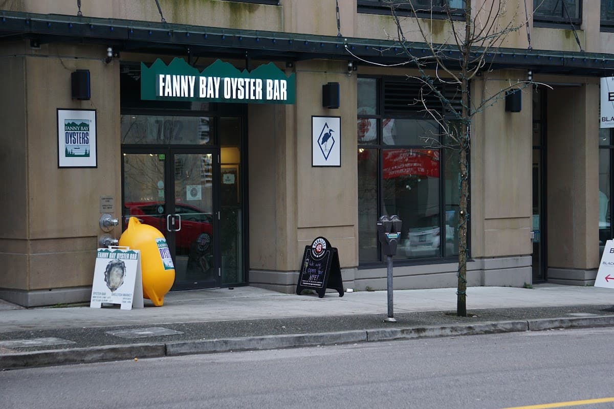 Fanny Bay Oyster Bar & Shellfish Market