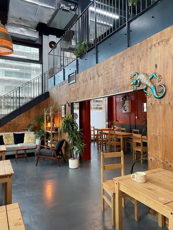 Well Bean Co - Café