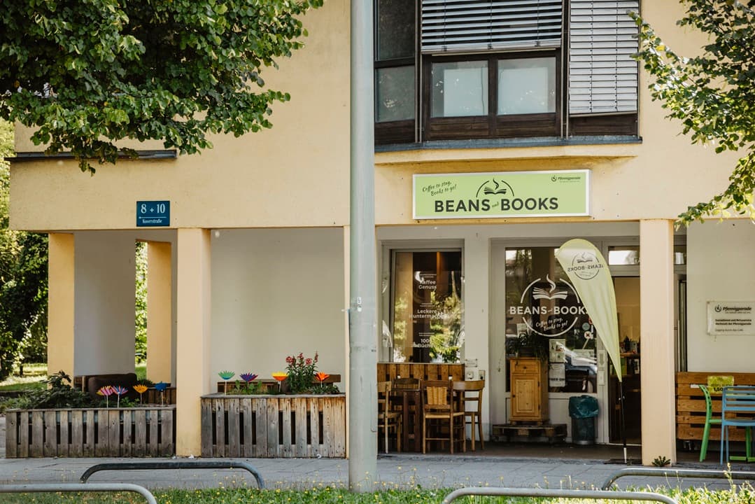 Beans & Books – Inklusives Bücher-Café in München – Pfennigparade ChancenWerk GmbH