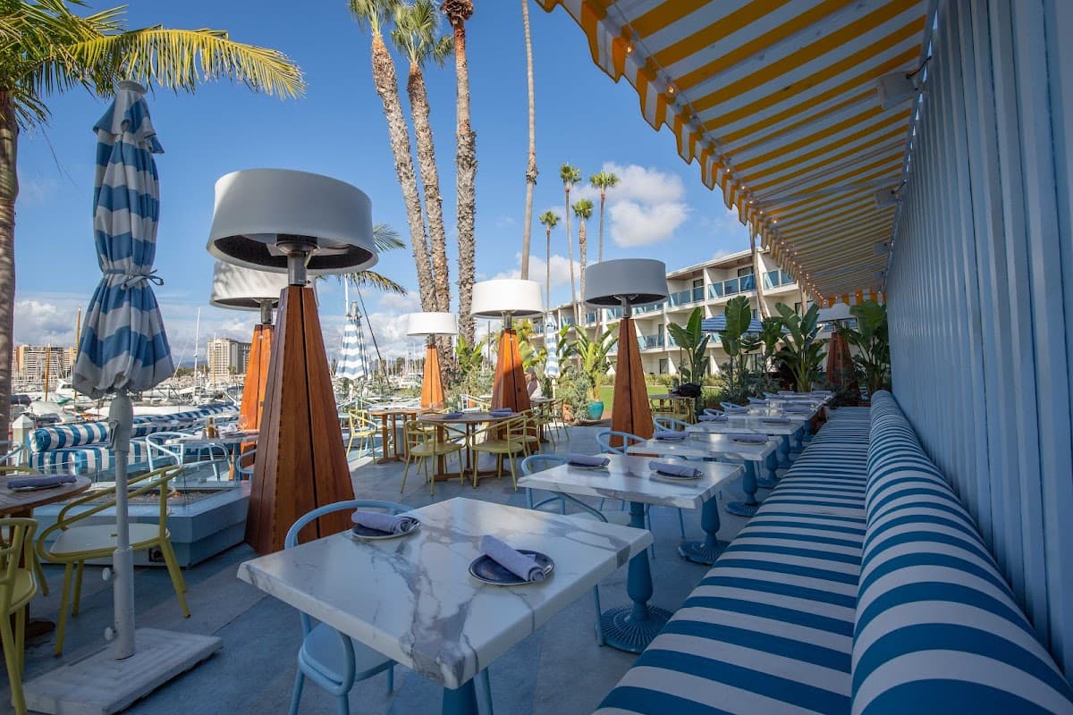 SALT Restaurant & Bar