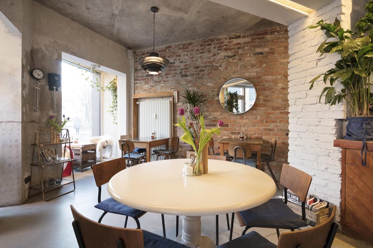 FACTORY GIRL Restaurant