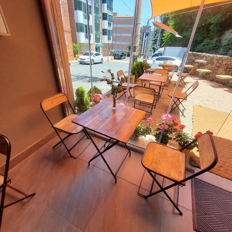 짹짹커피 부산대점