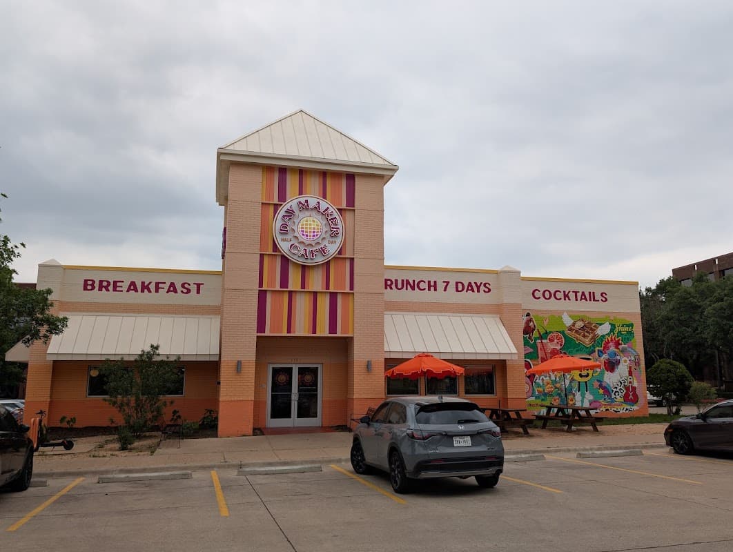 Day Maker Half Day Cafe