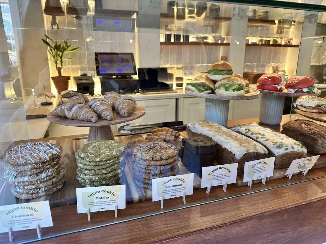 Bloome By Sasha | Brunch Sin Gluten Gótico