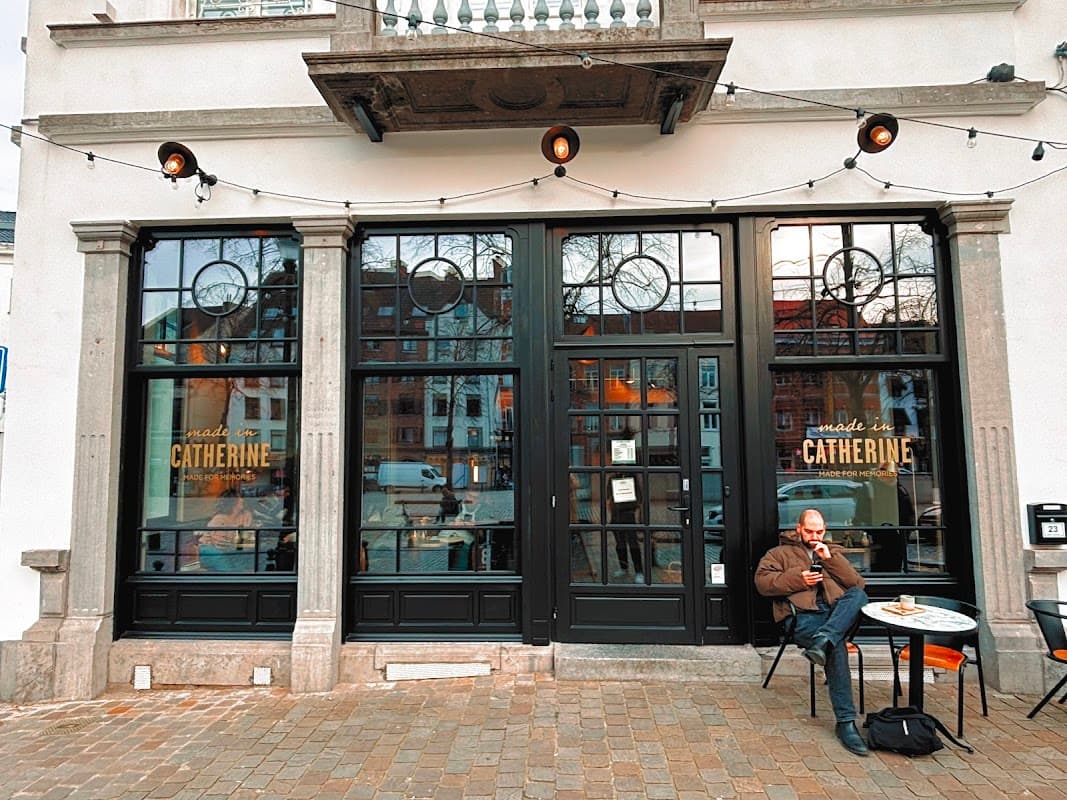 Made in Catherine Café